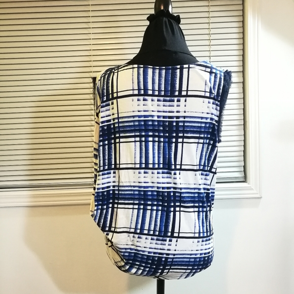 XS LORD & TAYLOR Asymmetric Sleeveless Blouse - Picture 2 of 5